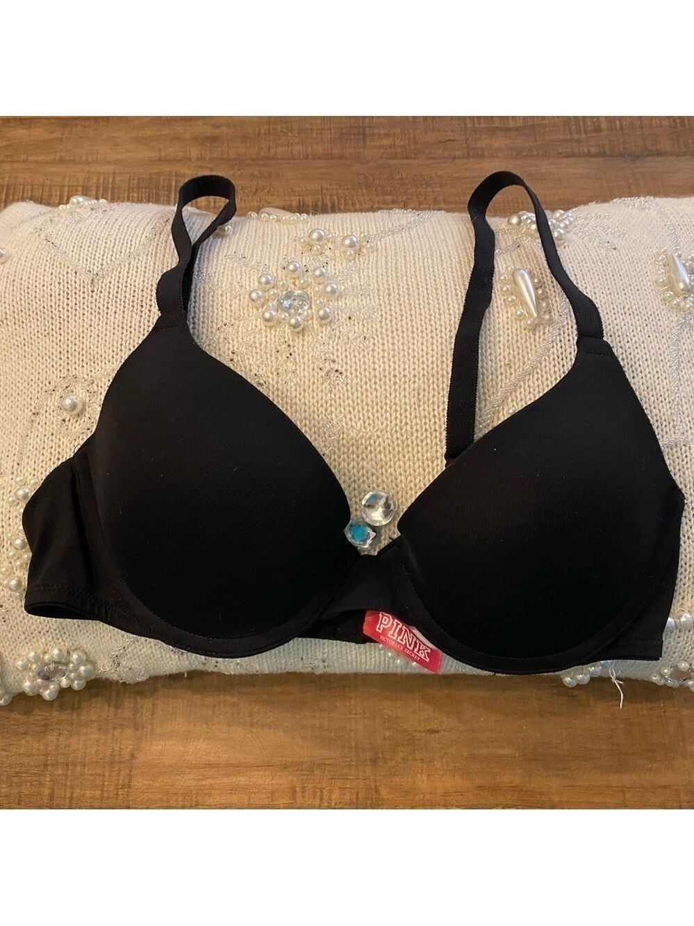 VICTORIA’s SECRET PINK Push Up Bra size 34B - Black. Great pre-owned condition